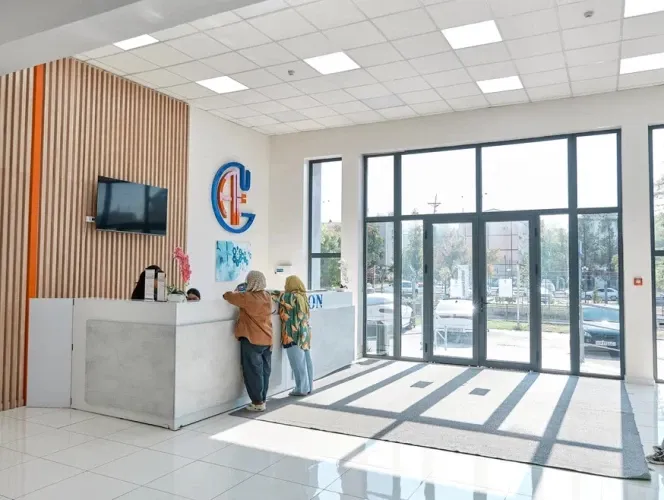 Slayder fotosurati: Alfraganus University Hospital