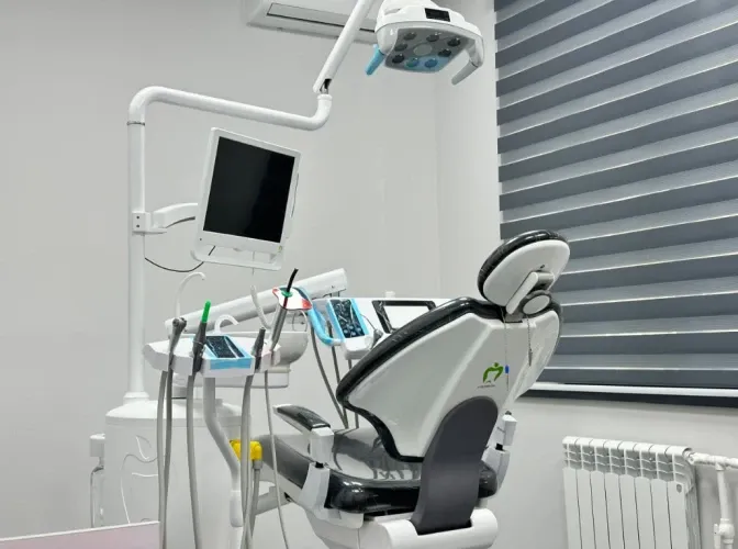 Slayder fotosurati: Clinic of EMU (filial Oqtepa)