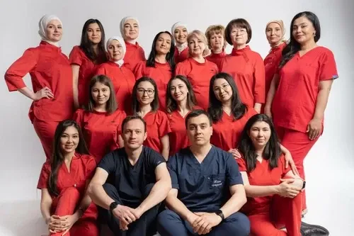 Slayder fotosurati: Siz Ona Bolasiz Eku Markazi